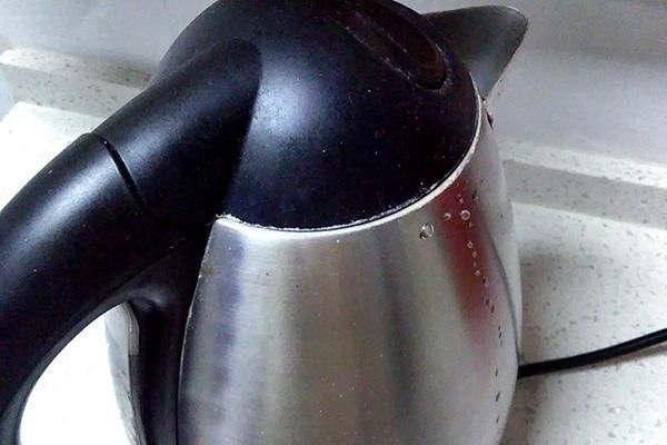 长期喝电热水壶烧的水，是好事还是坏事？
