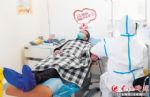 血浆疗法是战胜新冠肺炎的良方吗？专家：带有抗体的血浆对治疗有一定作用