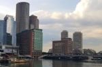 疫情下海南逆势收紧楼市调控，实施现房销售，传递了什么信号？