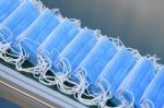 口罩“骗局”盛行：熔喷布变期货，2万暴涨到50万！中石化发声辟谣