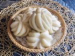 花卷这样做一点不费事，只需一根筷子轻松搞定好看形状，松软好吃