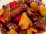 家常菜：酸甜排骨、西芹炒猪肉、凉拌金针菇