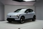纯电小型SUV/续航480km 沃尔沃EX30全球首发